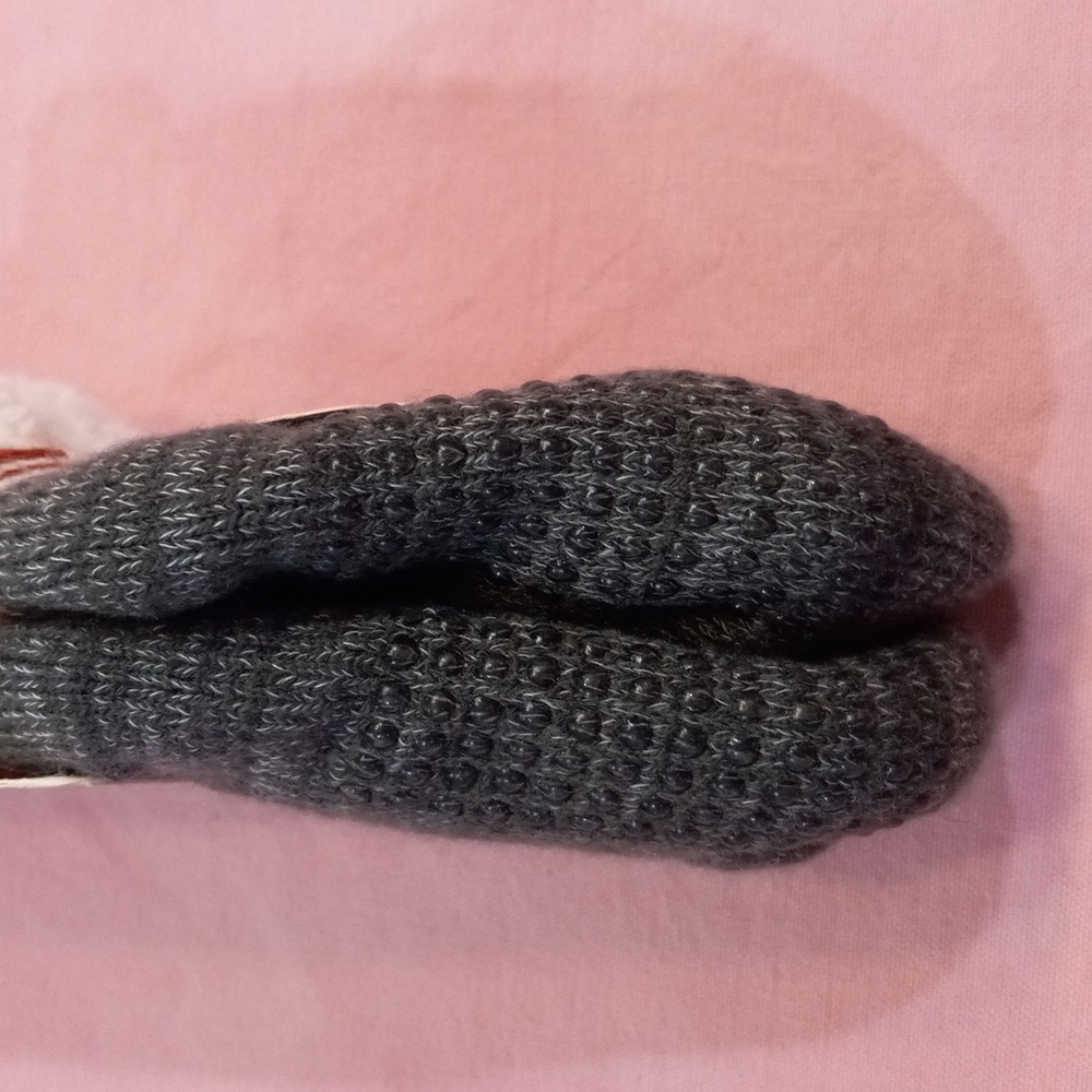 Kid Slippers - Picture 3 of 6